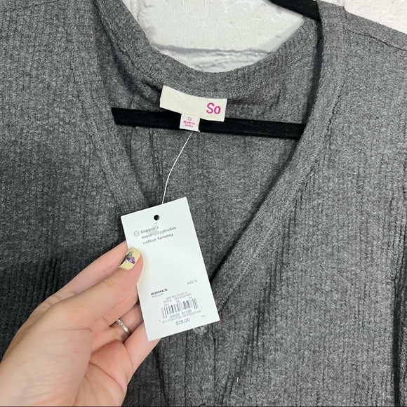 ¥💙2/$40💙NWT SO Grey Long Sleeve Button Down Lightweight Cardigan Size Small - Picture 7 of 16